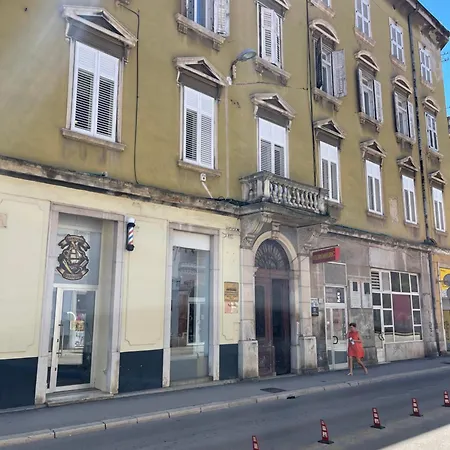 Апартаменты Dejan