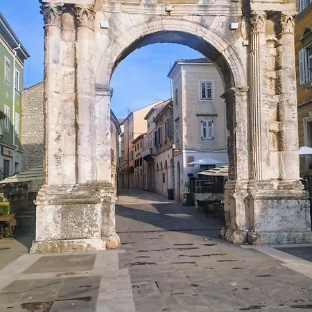 Dejan Apartment Pula