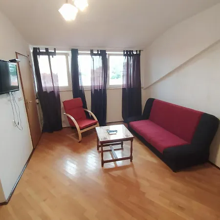 Apartment Dejan Pula