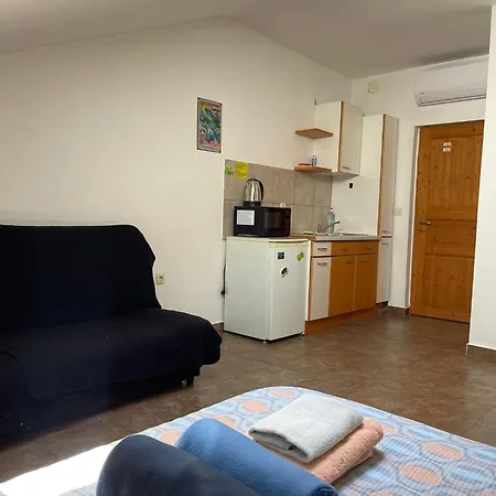 Dejan Apartment-top Centar * פולה