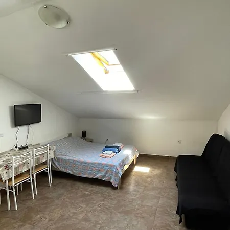 Dejan Apartment-top Centar דירה פולה
