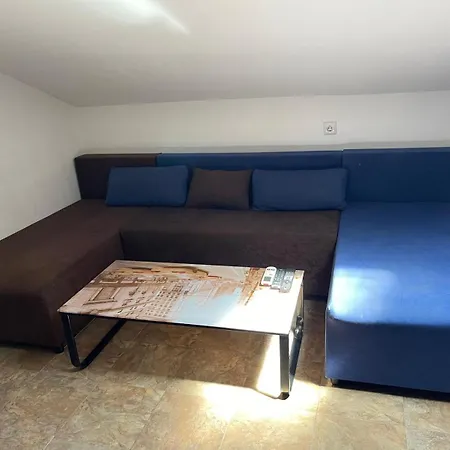 Dejan Apartment-top Centar * פולה