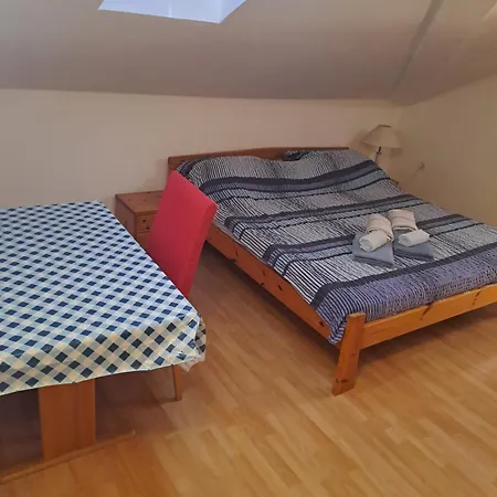 Dejan Apartment-top Centar Apartament *